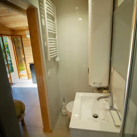 Foret Proche Avec Piscine Partagee