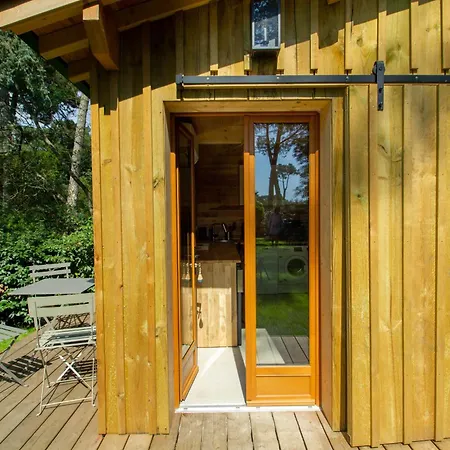 Foret Proche Avec Piscine Partagee